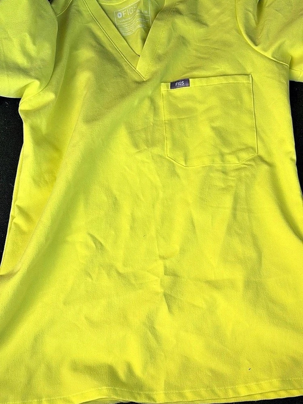 Short Sleeve V-Neck Top in Green